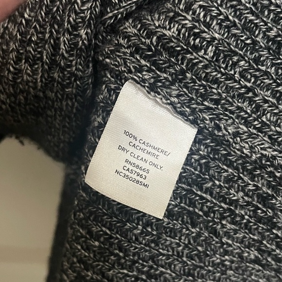 Nordstrom 100% Cashmere Knit Cardigan Size XS - Picture 7 of 9